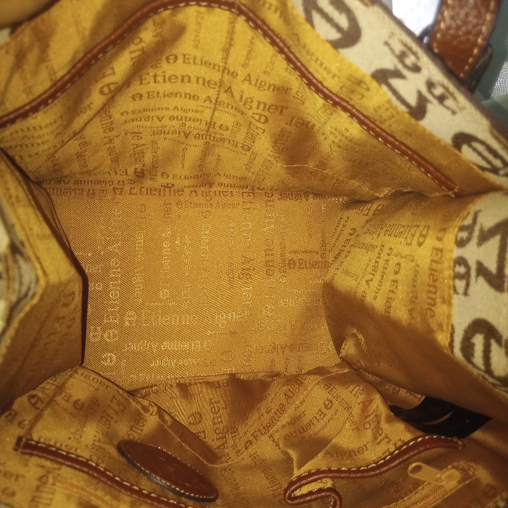 Handbag - Picture 3 of 3
